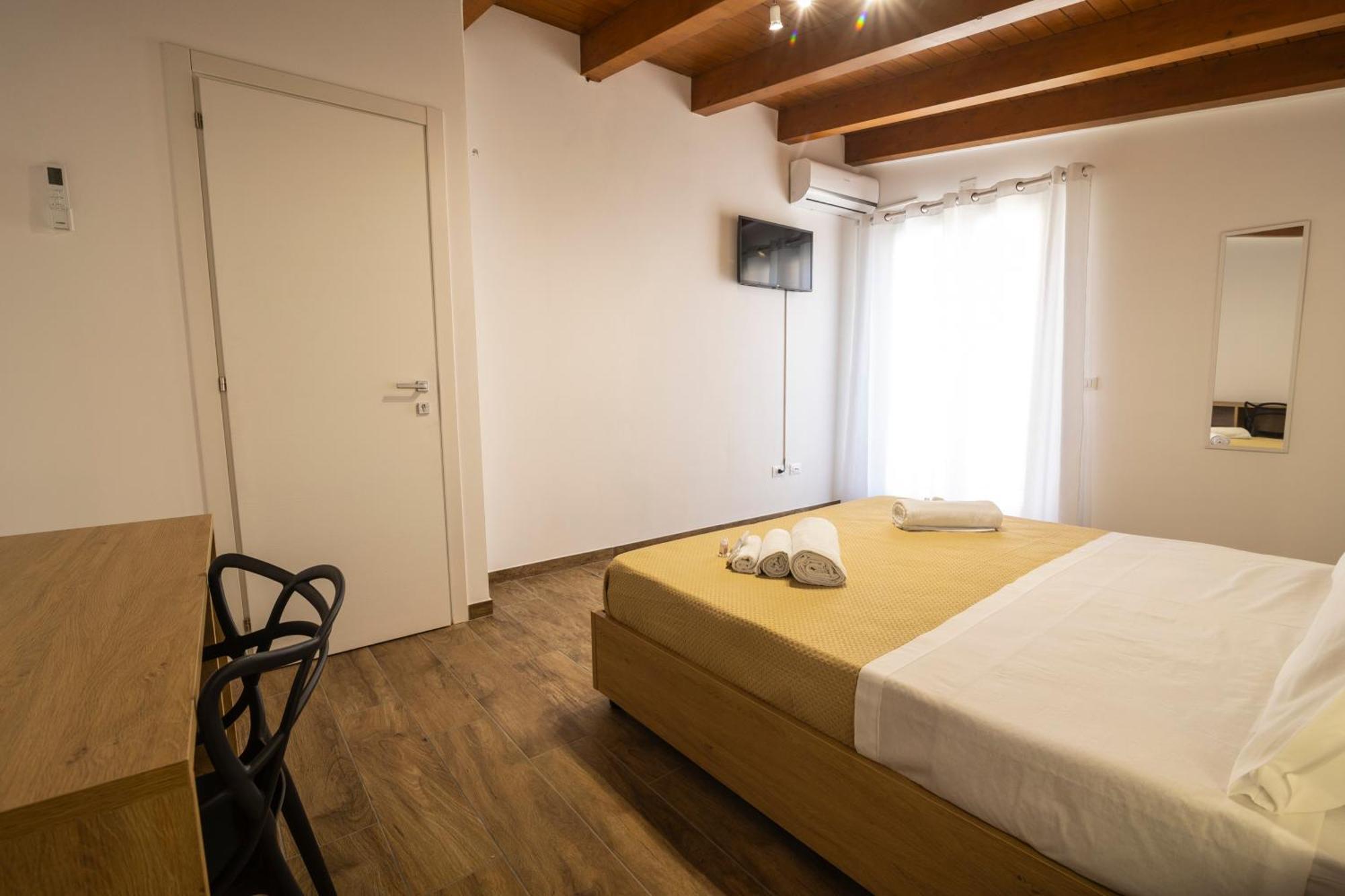 Quattro Canti Carini Buitenkant foto